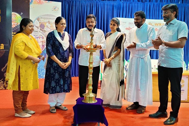 https://photos.chavaramatrimony.com/csr-activities/dowry.jpg