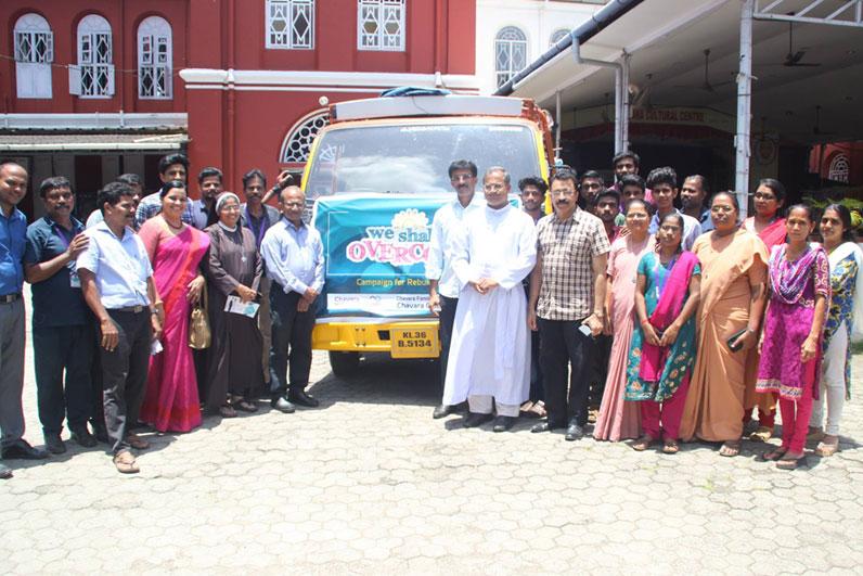 https://photos.chavaramatrimony.com/csr-activities/flood.jpg